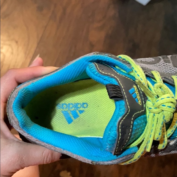 Shoes - Picture 4 of 5